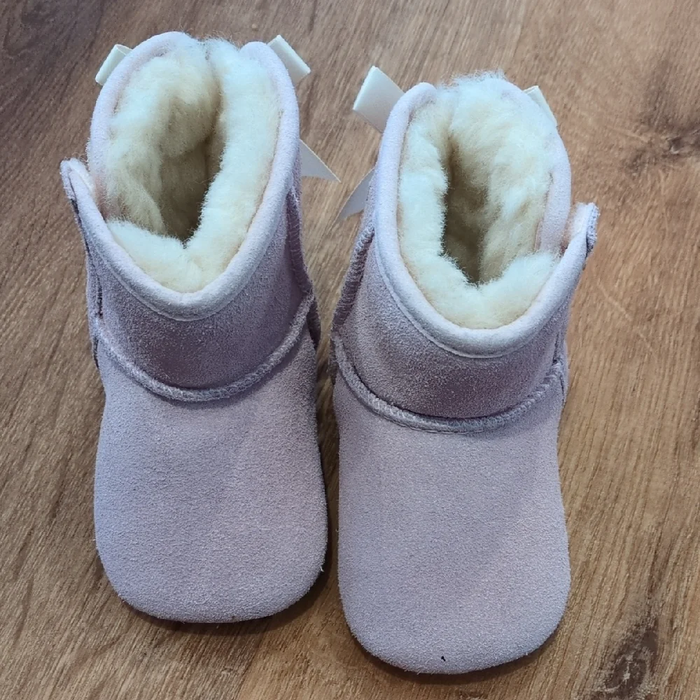 NWOT UGG Pink Kids Boots Size 2
